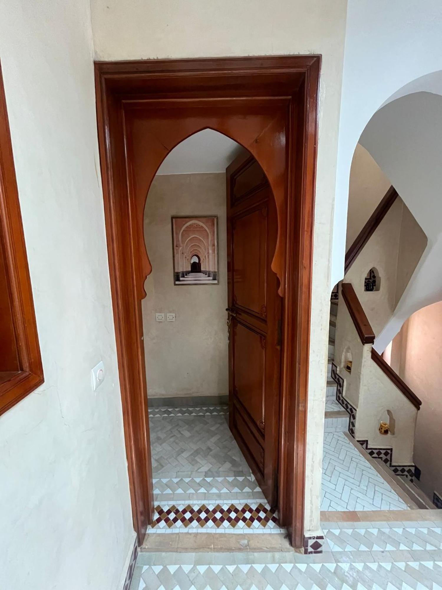 Riad Amazing Amazigh Avec Jacuzzi Petit Dejeuner Compris Avec Aussi Chambres Familiales Pres De La Place Jemaa El Fna Marrakesh Bagian luar foto