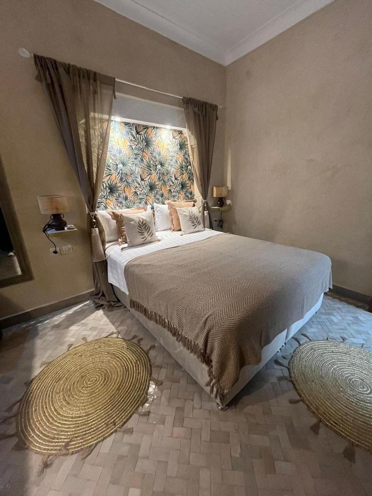Riad Amazing Amazigh Avec Jacuzzi Petit Dejeuner Compris Avec Aussi Chambres Familiales Pres De La Place Jemaa El Fna Marrakesh Bagian luar foto