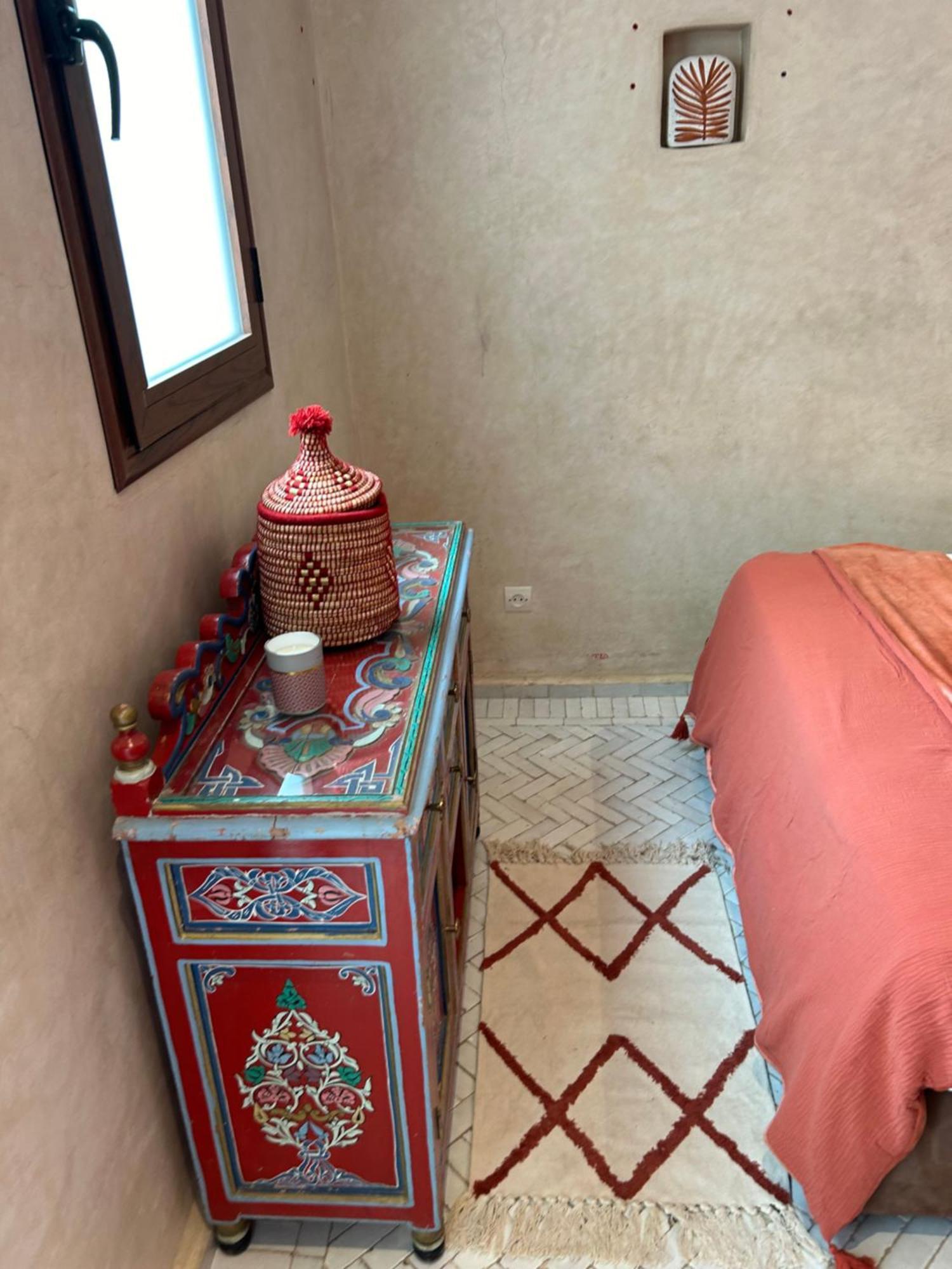 Riad Amazing Amazigh Avec Jacuzzi Petit Dejeuner Compris Avec Aussi Chambres Familiales Pres De La Place Jemaa El Fna Marrakesh Bagian luar foto