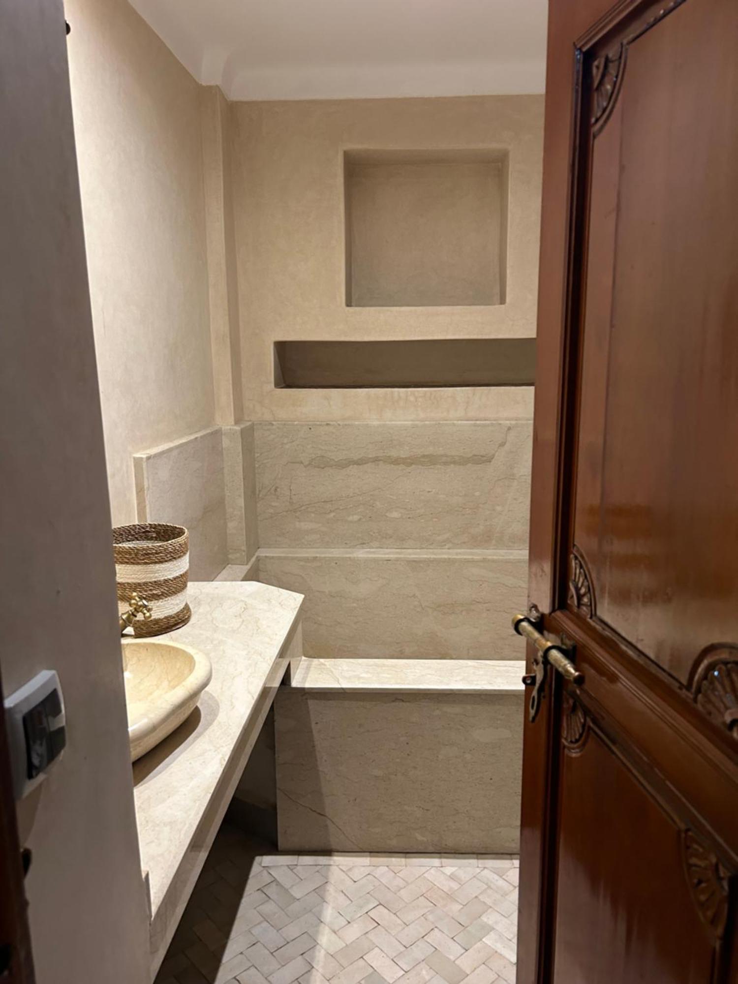 Riad Amazing Amazigh Avec Jacuzzi Petit Dejeuner Compris Avec Aussi Chambres Familiales Pres De La Place Jemaa El Fna Marrakesh Bagian luar foto