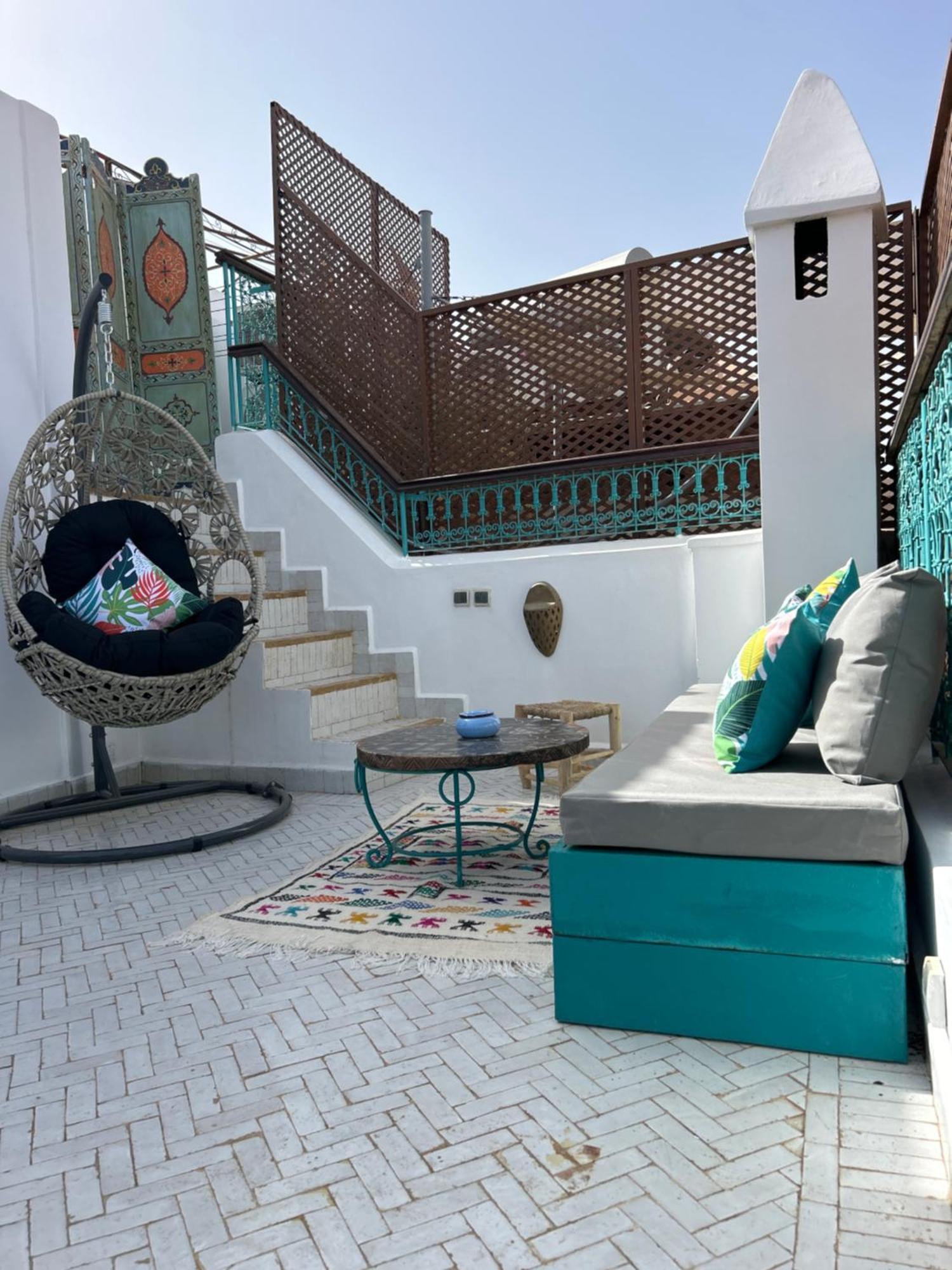 Riad Amazing Amazigh Avec Jacuzzi Petit Dejeuner Compris Avec Aussi Chambres Familiales Pres De La Place Jemaa El Fna Marrakesh Bagian luar foto